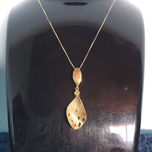 Gold Plated 925 Sterling Silver Simple Curved Leaf Pendant Necklace